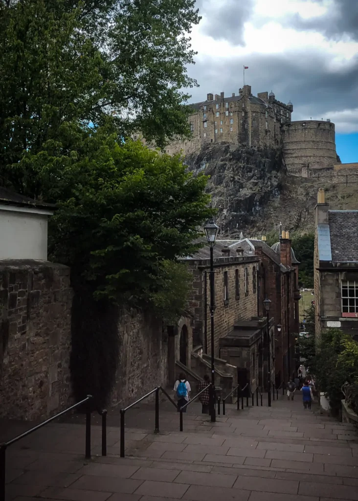 Photo from the Vennel over Edinburgh Castle